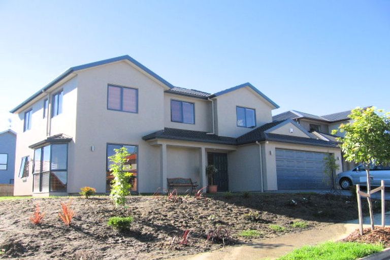 Photo of property in 23 Newbury Place, Schnapper Rock, Auckland, 0632