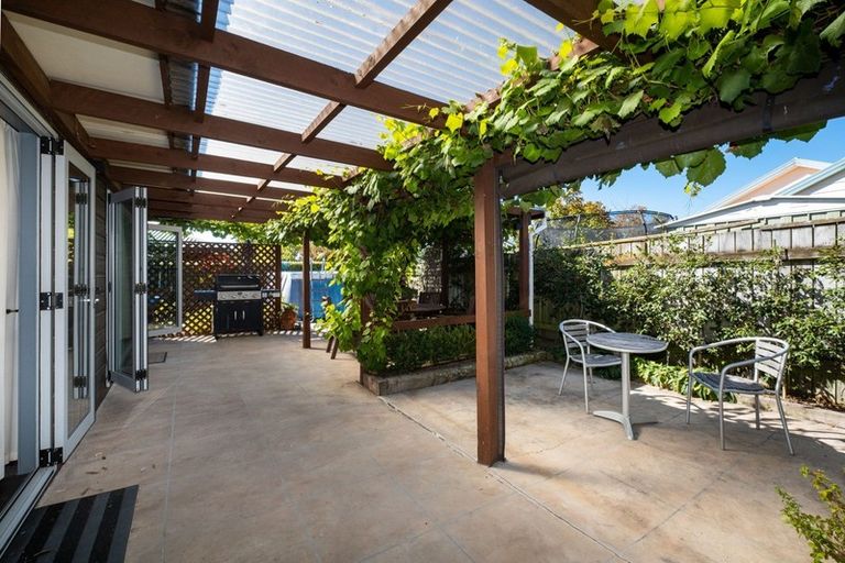 Photo of property in 11 Legorne Lane, Havelock North, 4130