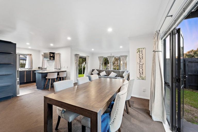 Photo of property in 2 Whitbourne Heights, Manurewa, Auckland, 2105