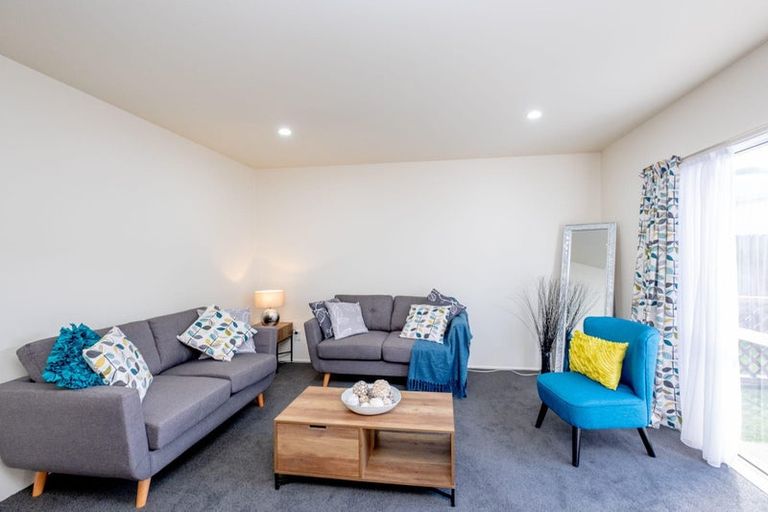 Photo of property in 79 Glover Road, Hawera, 4610