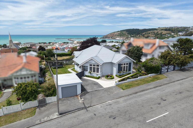 Photo of property in 9 Ure Street, South Hill, Oamaru, 9400