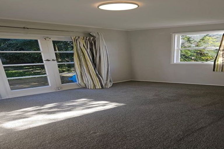 Photo of property in 147 Rangatira Road, Beach Haven, Auckland, 0626