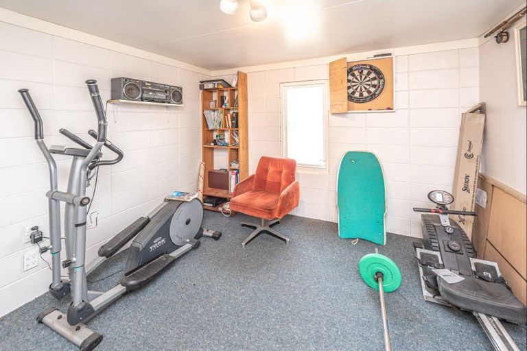 Photo of property in 4 Kapiti Terrace, Castlecliff, Whanganui, 4501