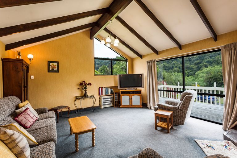 Photo of property in 95 Martin Road, Fairfield, Dunedin, 9018