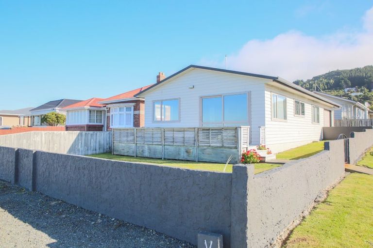 Photo of property in 2 Burrows Street, Bluff, 9814