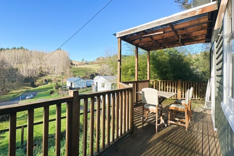 Photo of property in 11 Kakapo Place, Taihape, 4720