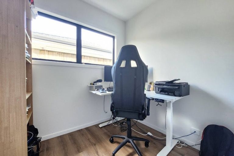 Photo of property in 6 Cartographer Way, Whitby, Porirua, 5024