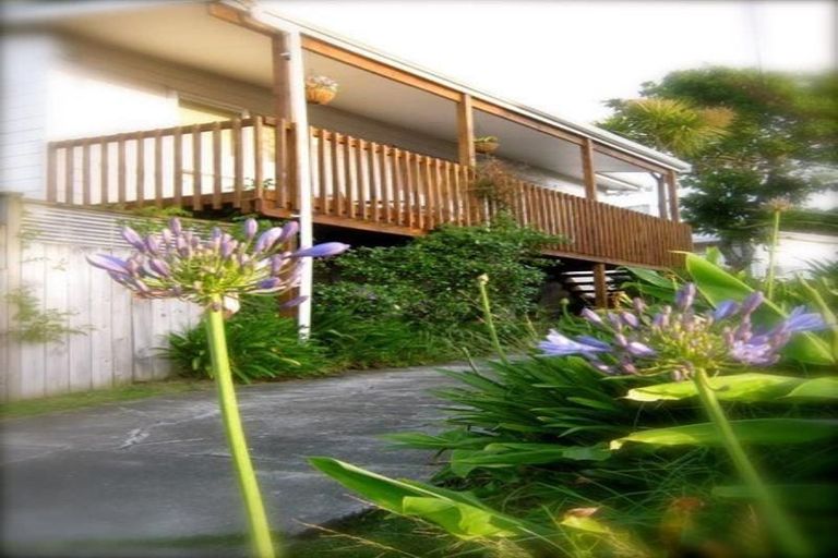 Photo of property in 1/14 Pax Avenue, Forrest Hill, Auckland, 0620