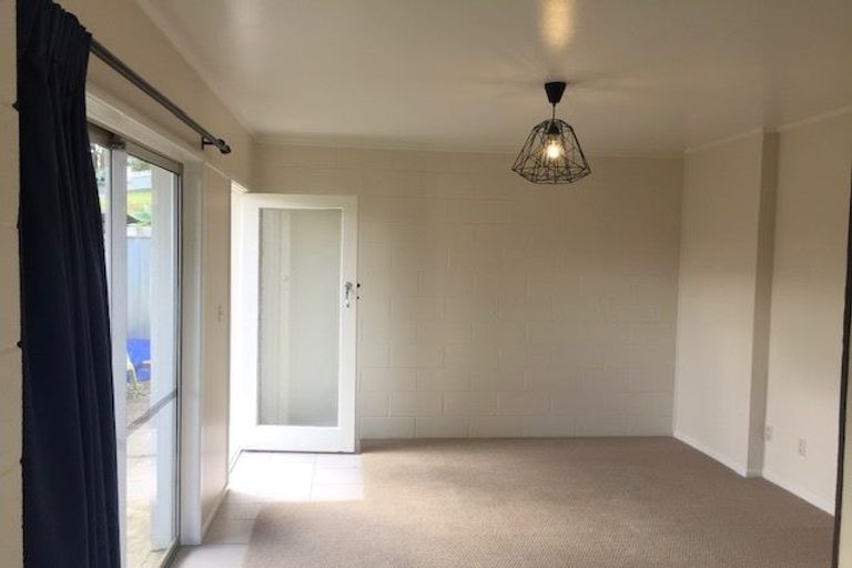 Photo of property in 101 Captain Scott Road, Glen Eden, Auckland, 0602