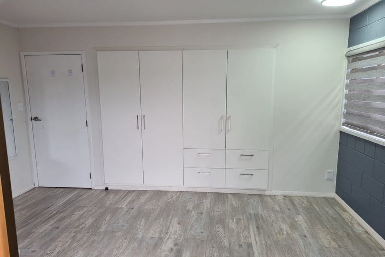 Photo of property in 110 Lauderdale Road, Birkdale, Auckland, 0626