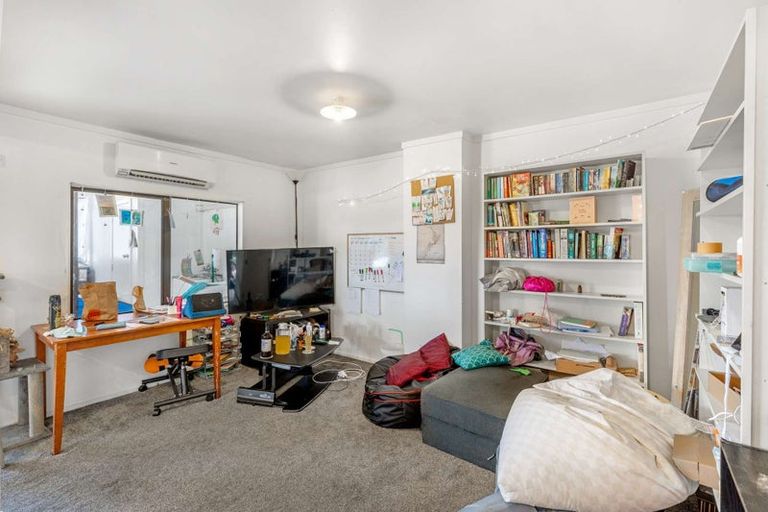 Photo of property in 14 Malaspina Place, Papatoetoe, Auckland, 2025