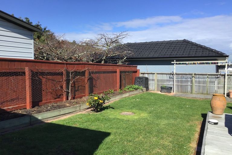 Photo of property in 2/1 Titoki Street, Stoke, Nelson, 7011