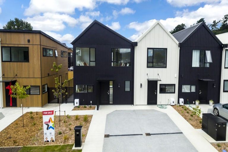 Photo of property in 34 Dahl Drive, Wallaceville, Upper Hutt, 5018