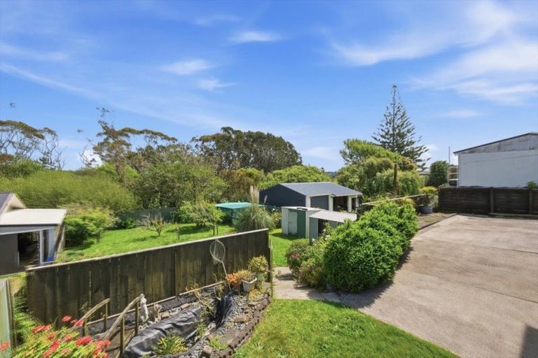 Photo of property in 350 Pukehina Parade, Pukehina, Te Puke, 3189