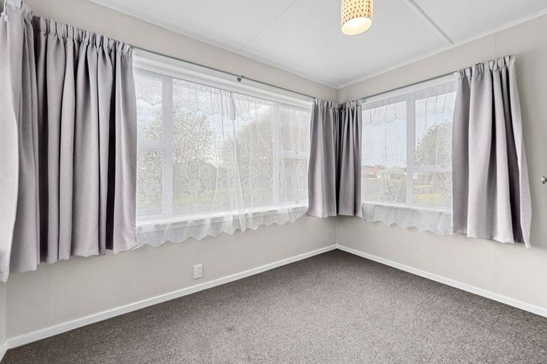 Photo of property in 40 Wrantage Street, Westown, New Plymouth, 4310