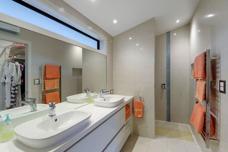 Photo of property in 251 Wairakei Road, Bryndwr, Christchurch, 8053