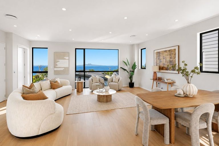 Photo of property in 17 Rock Isle Road, Torbay, Auckland, 0630