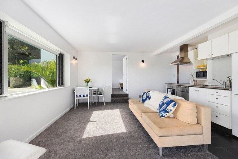 Photo of property in 85 Moana Road, Plimmerton, Porirua, 5026