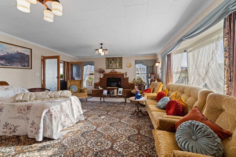 Photo of property in 43 Oriwa Crescent, Otaki, 5512