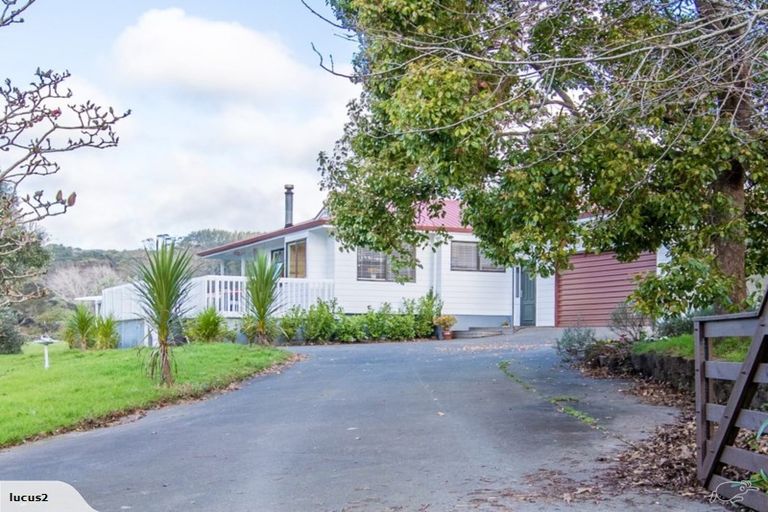 Photo of property in 178 Valley Road, Waimauku, 0881