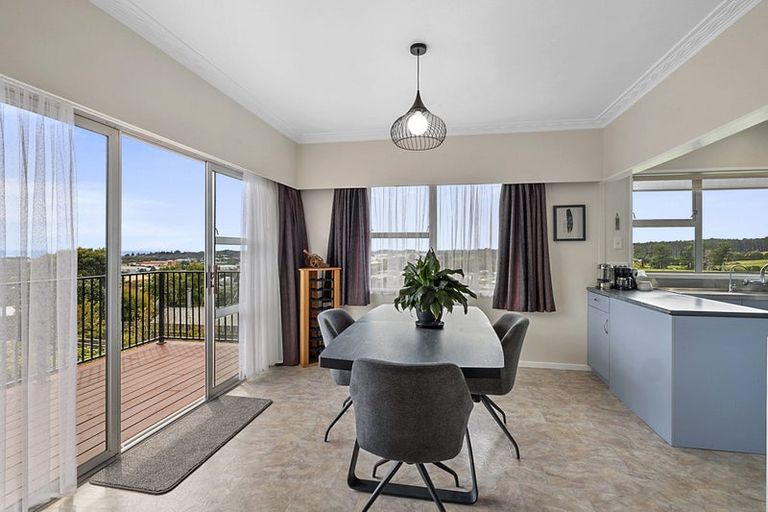 Photo of property in 8 Hillcrest Street, Glen Avon, New Plymouth, 4312