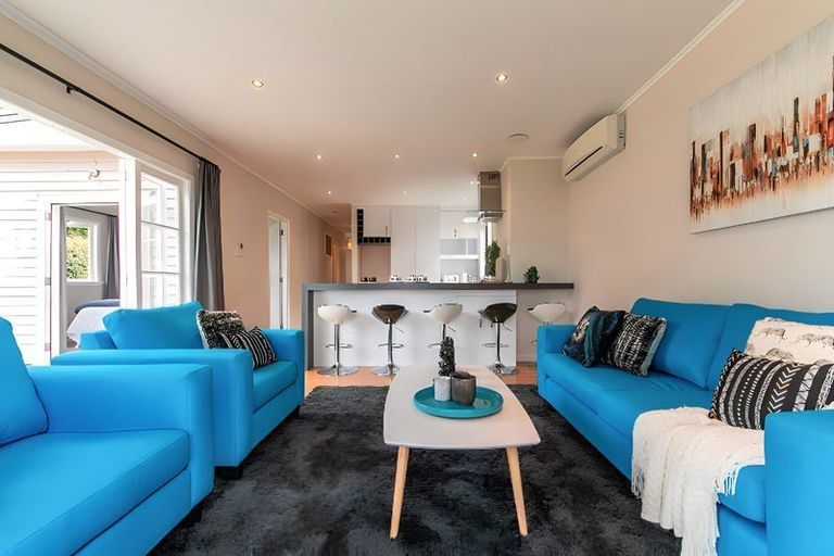 Photo of property in 65 Takahe Road, Titirangi, Auckland, 0604