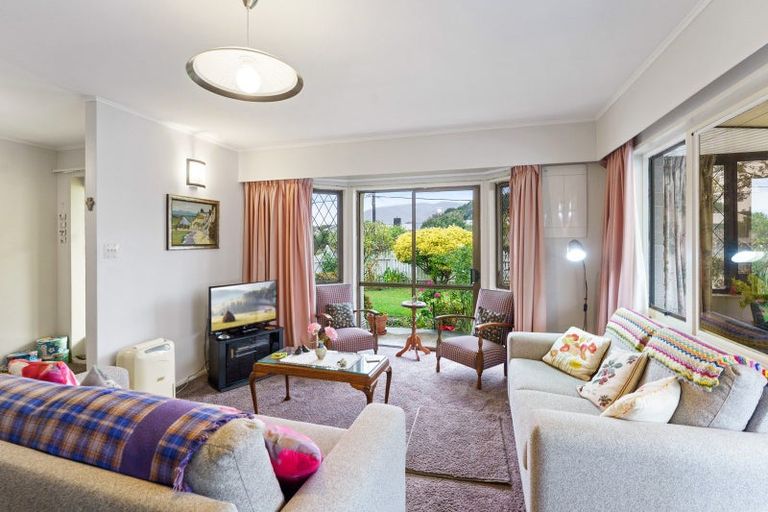 Photo of property in 51 Ngaio Road, Waikanae, 5036