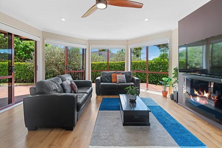 Photo of property in 101 Te Wharau Drive, Greenhithe, Auckland, 0632