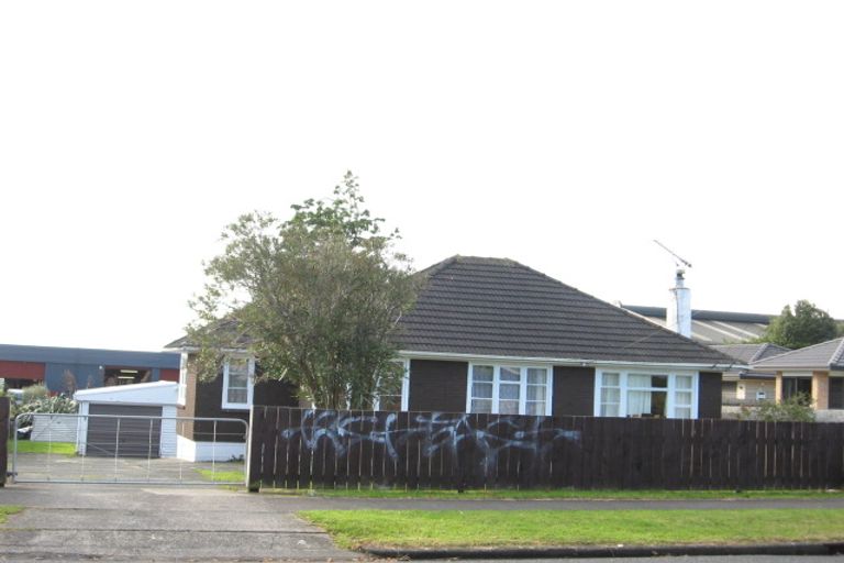 Photo of property in 8b Fields Road, Manurewa, Auckland, 2102