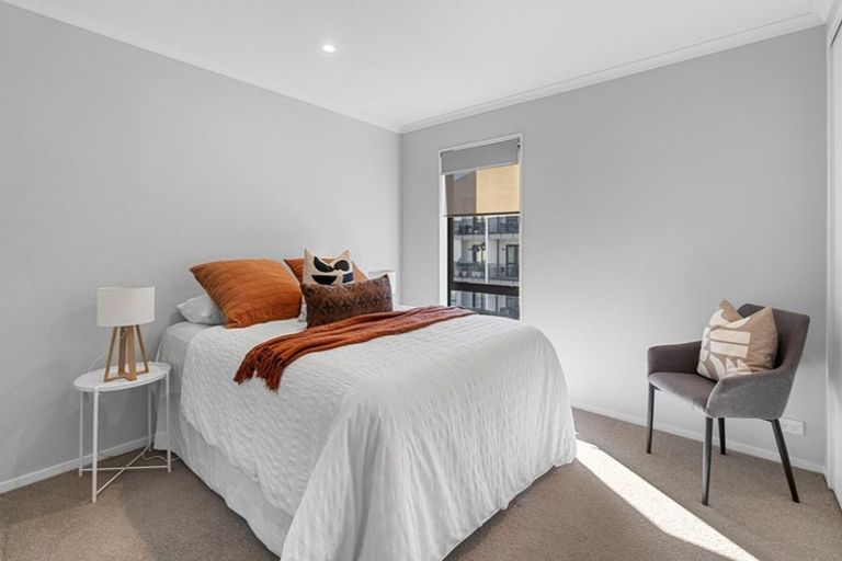 Photo of property in 39 Nugget Avenue, Hobsonville, Auckland, 0616