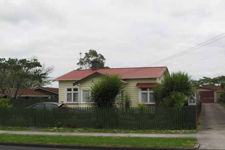 Photo of property in 15b Graham Road, Conifer Grove, Takanini, 2112