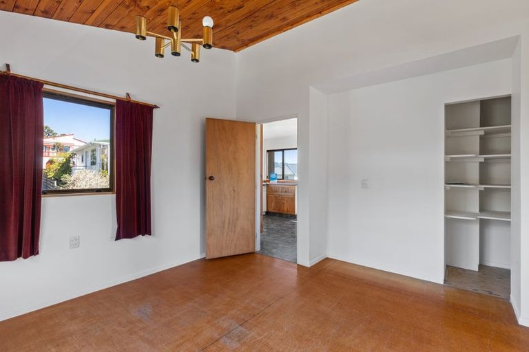 Photo of property in 5 Kinloch Place, Papakowhai, Porirua, 5024