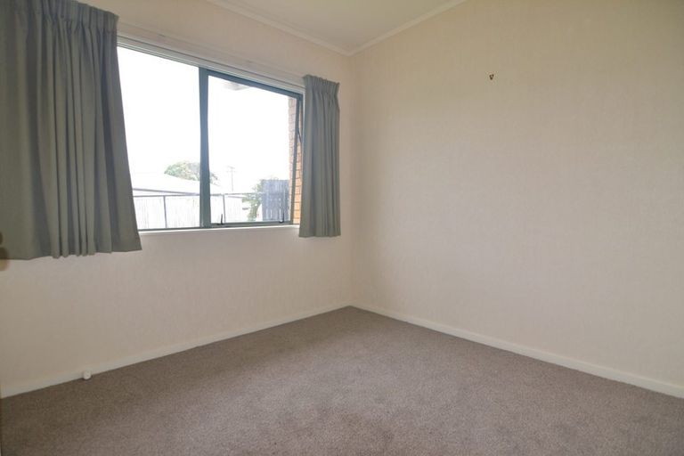 Photo of property in 20a Armagh Road, Blockhouse Bay, Auckland, 0600