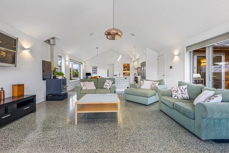 Photo of property in 80 Okura River Road, Okura, Albany, 0792