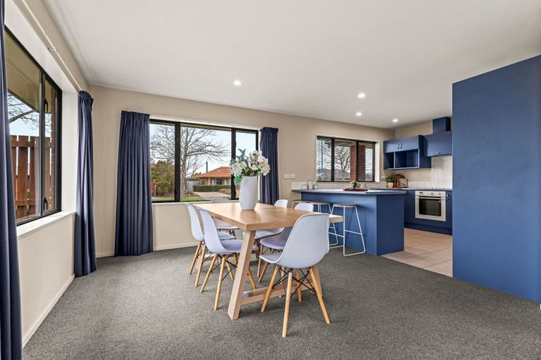 Photo of property in 75 Coolspring Way, Redwood, Christchurch, 8051