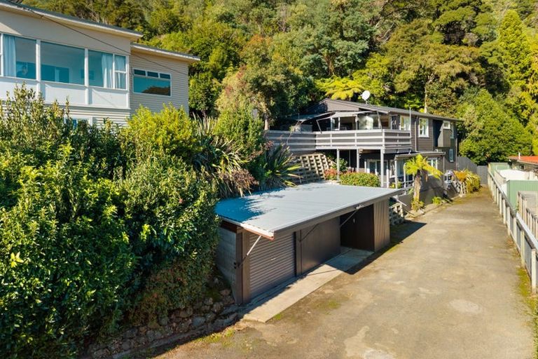 Photo of property in 33 Milton Terrace, Picton, 7220