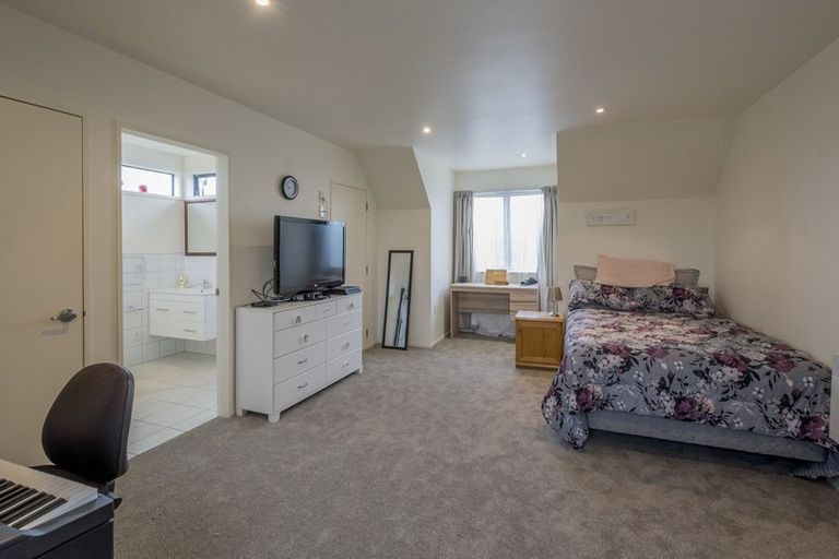 Photo of property in 14 Okarito Avenue, Levin, 5510