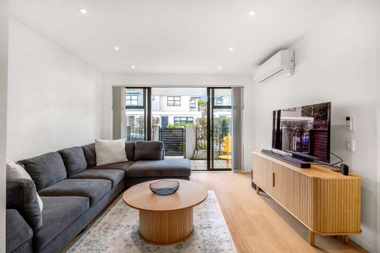 Photo of property in 2/445 Hibiscus Coast Highway, Orewa, 0931