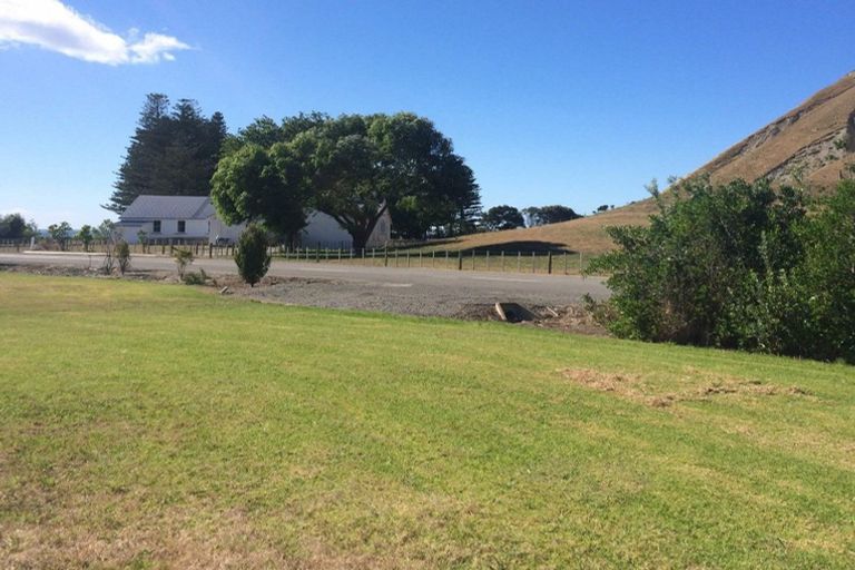 Photo of property in 69 Shoal Beach Road, Aramoana, Omakere, 4271