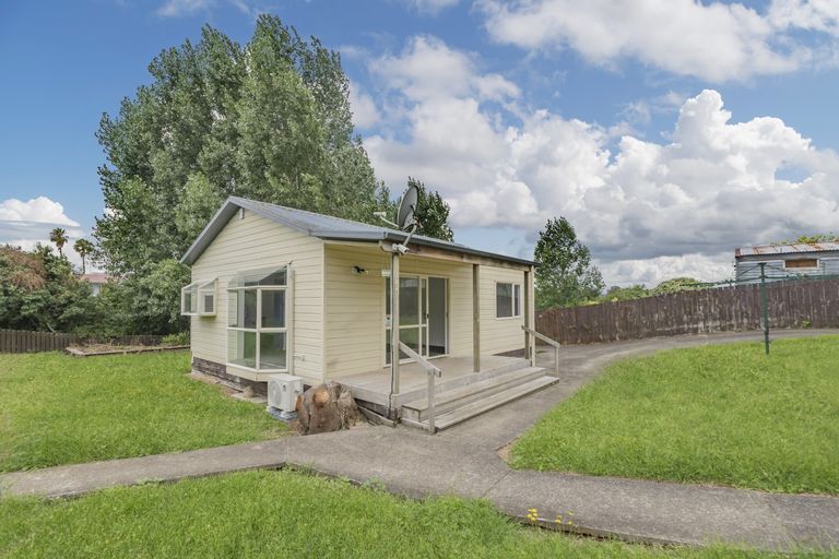 Photo of property in 70 Clayton Avenue, Otara, Auckland, 2023