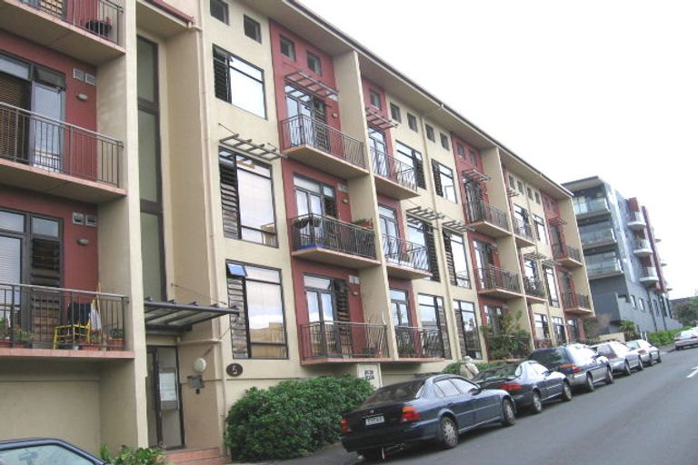 Photo of property in 3d/5 Charlotte Street, Eden Terrace, Auckland, 1021