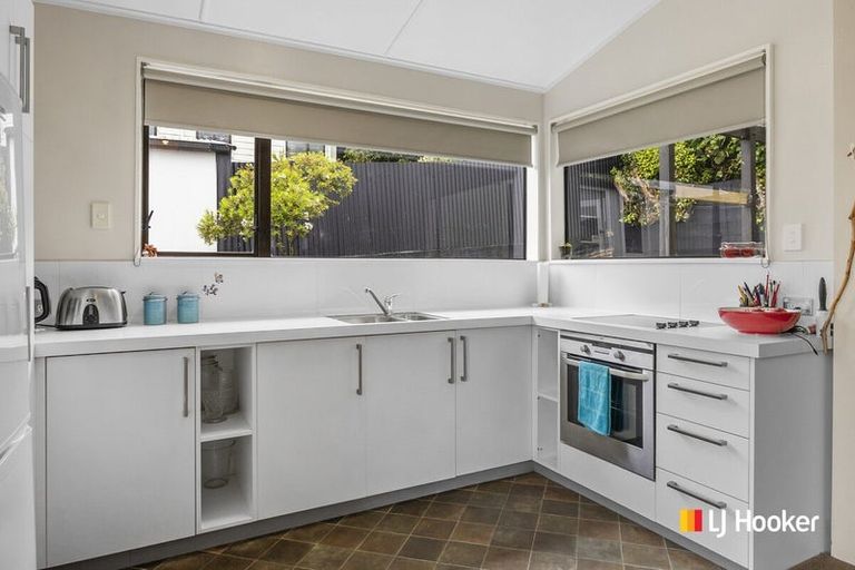Photo of property in 11 Aitken Place, Mornington, Dunedin, 9011