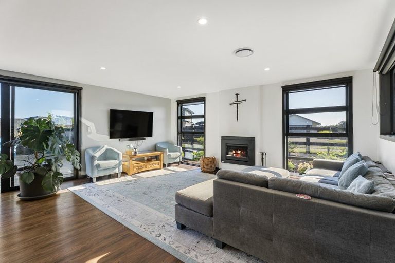 Photo of property in 7 Omahuru Road, Glenbrook, Waiuku, 2681