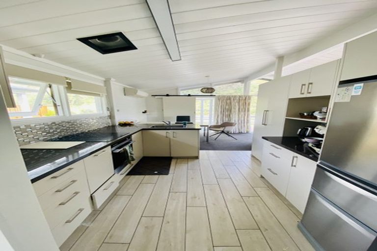 Photo of property in 32 Evans Pass Road, Sumner, Christchurch, 8081