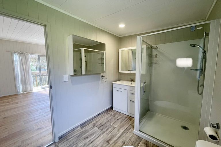 Photo of property in 14 Panzic Place, Glen Eden, Auckland, 0602