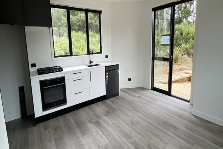 Photo of property in 17 Endurance Rise, Orewa, 0931