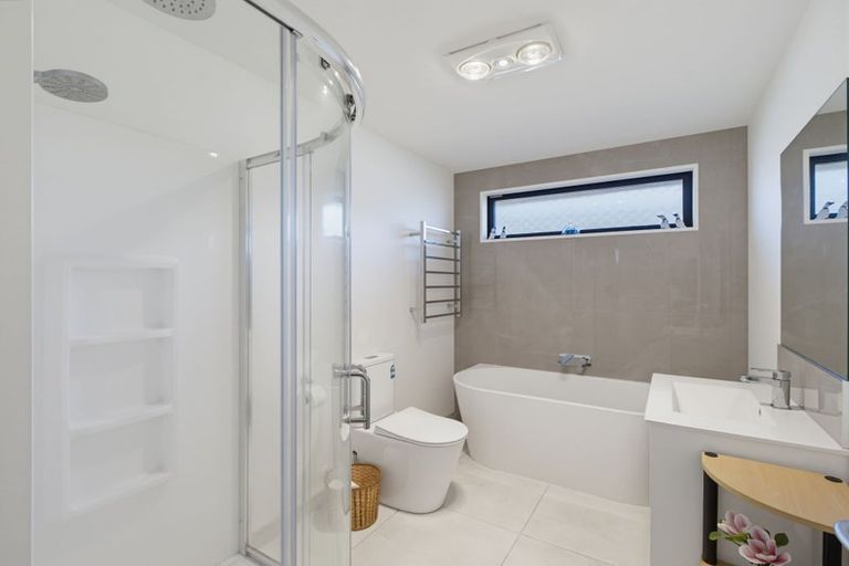 Photo of property in 51 Mehrtens Crescent, Woodend, 7691