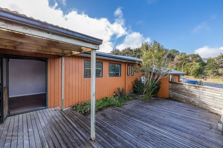 Photo of property in 99 Yorke Road, Haruru, 0204