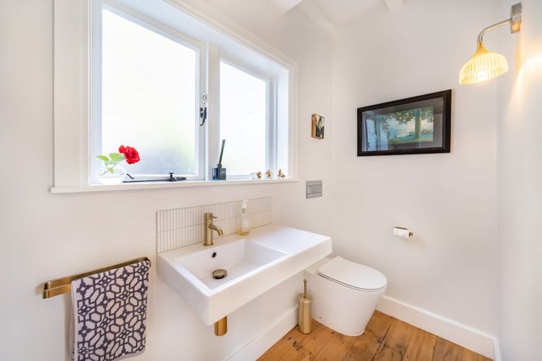 Photo of property in 12 Cheviot Road, Lowry Bay, Lower Hutt, 5013