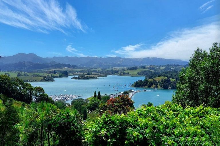 Photo of property in 76 Brick Bay Drive, Sandspit, Warkworth, 0982